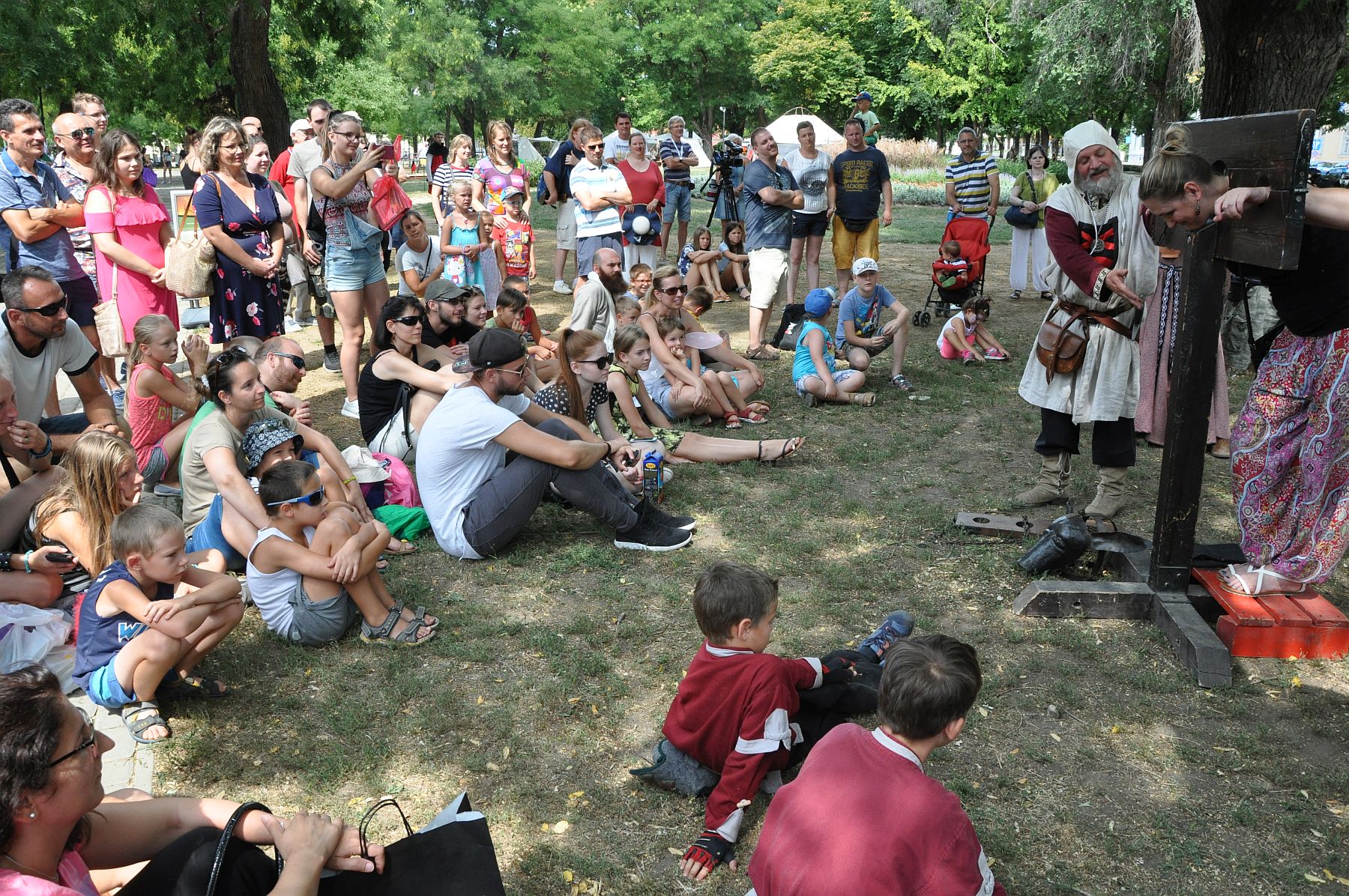 Harcászati bemutatók III. Béla király korából – vasárnap még megtekinthetők